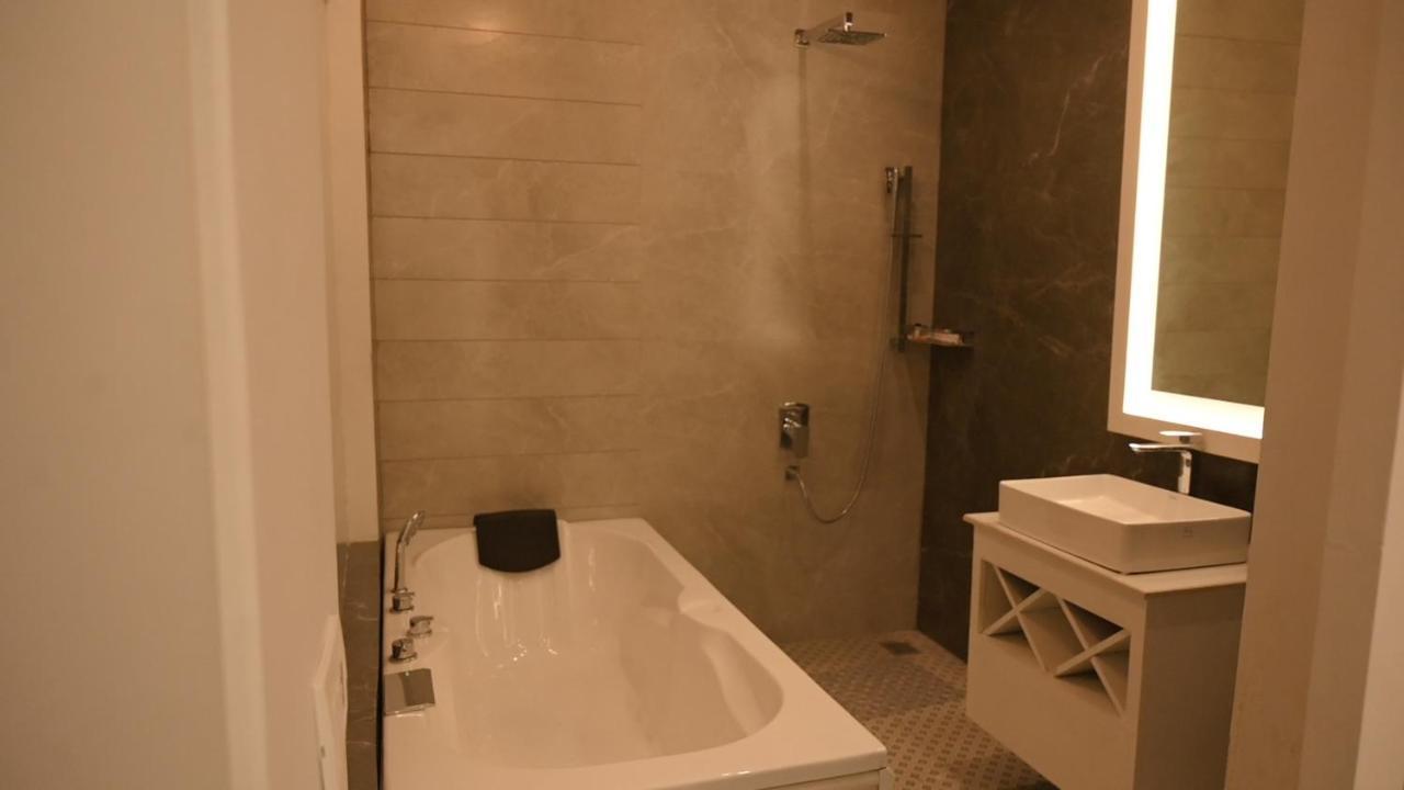 Kamal Resorts - The Luxury Of Being Yourself Ludhiana Bagian luar foto